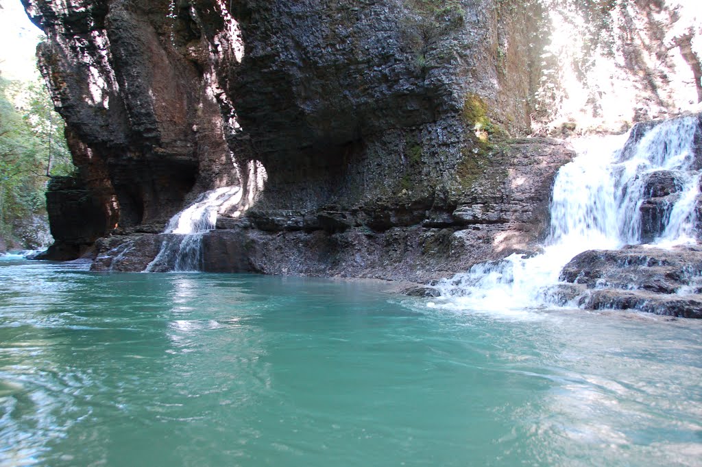 Каньон и водопады реки Абаша