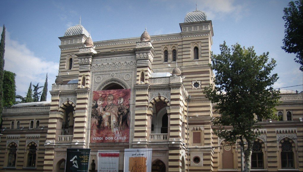 Театр оперы и балета Тбилиси