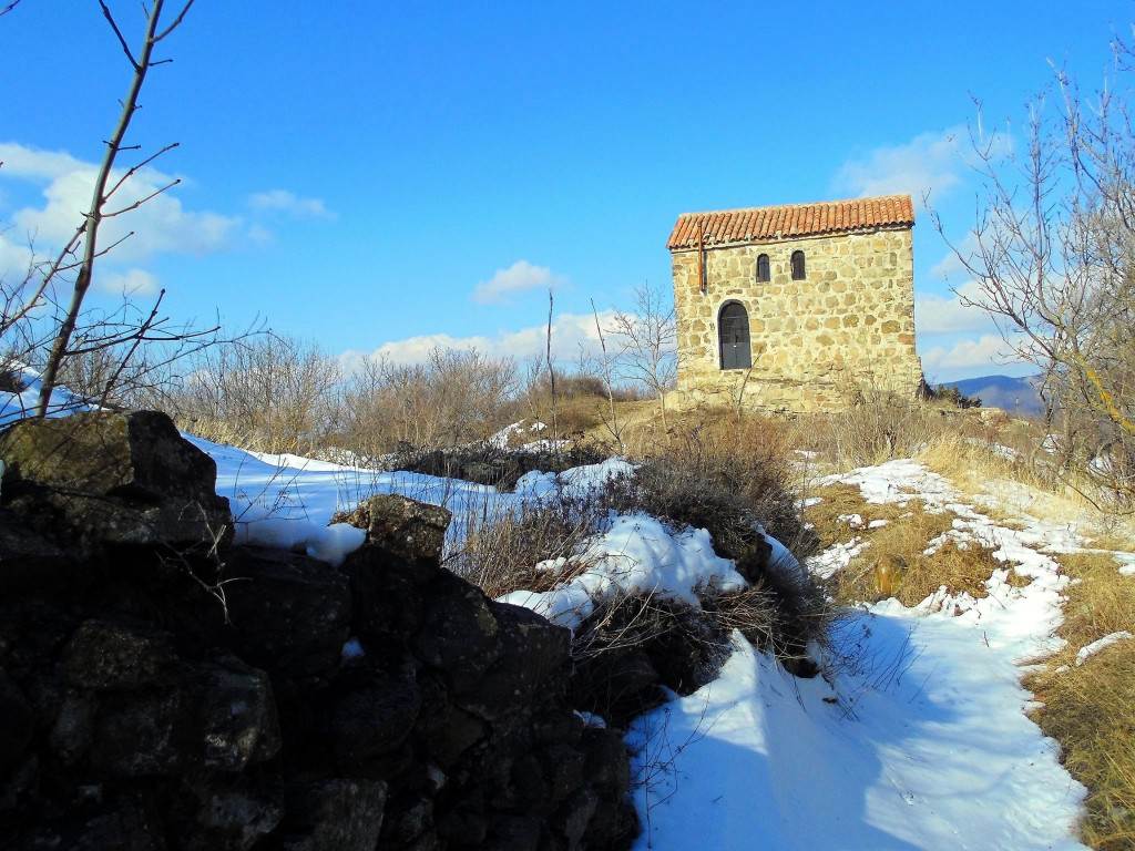 Церковь святой Нино и крепость Армази