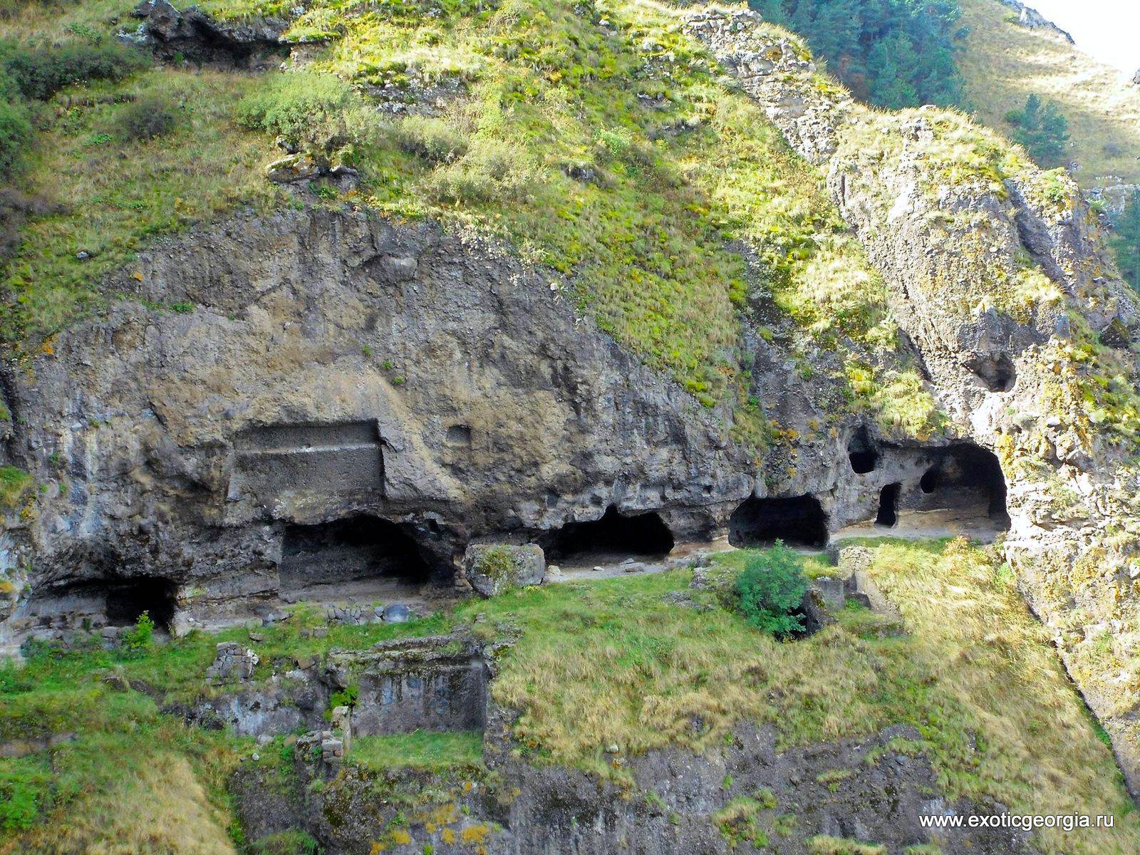 Ванские пещеры