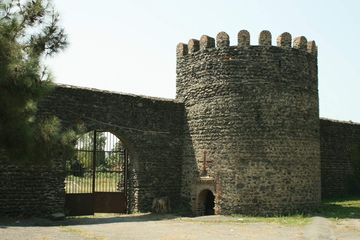 Кварели крепость