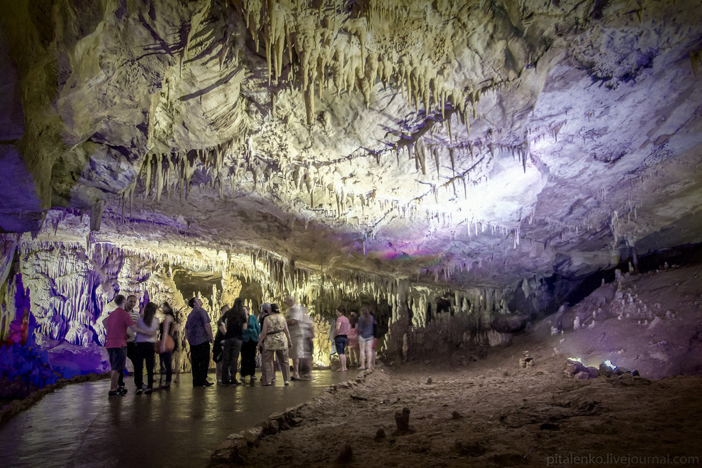 Прогулки в туре Сатаплиа и Прометеевы пещеры