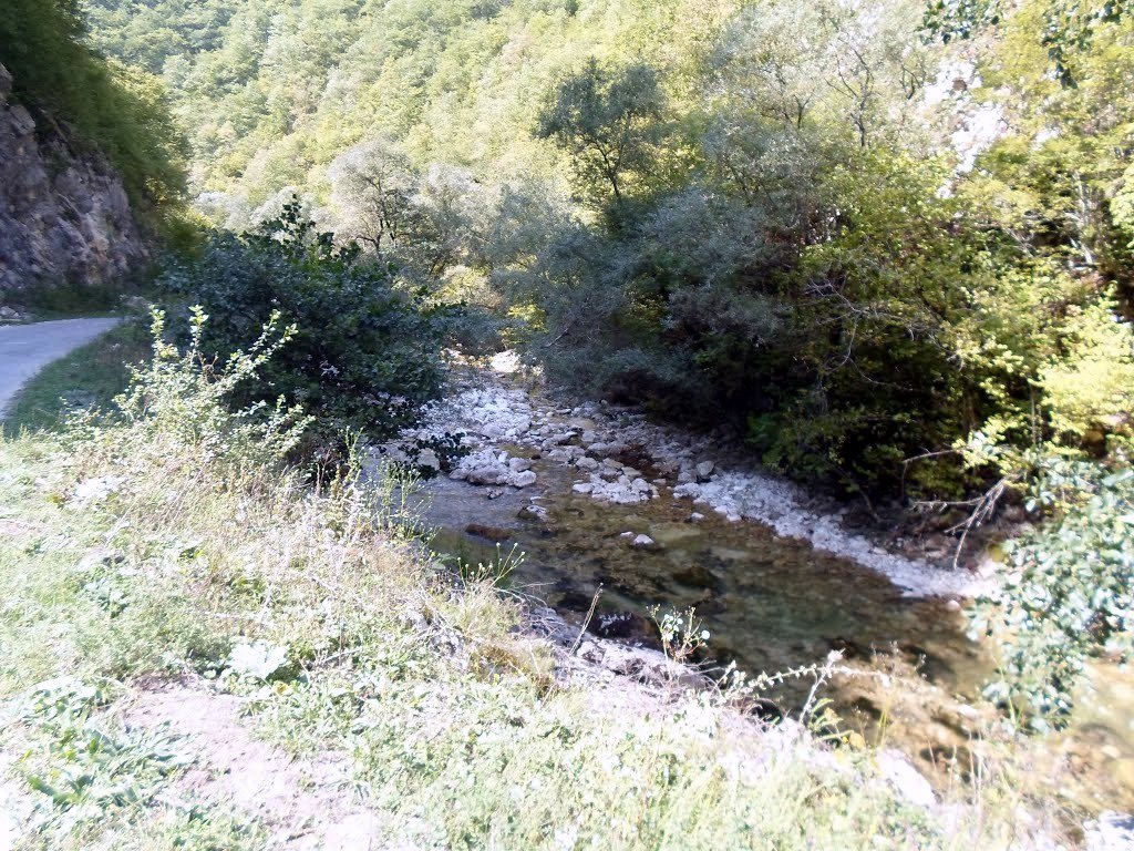 река Крихула